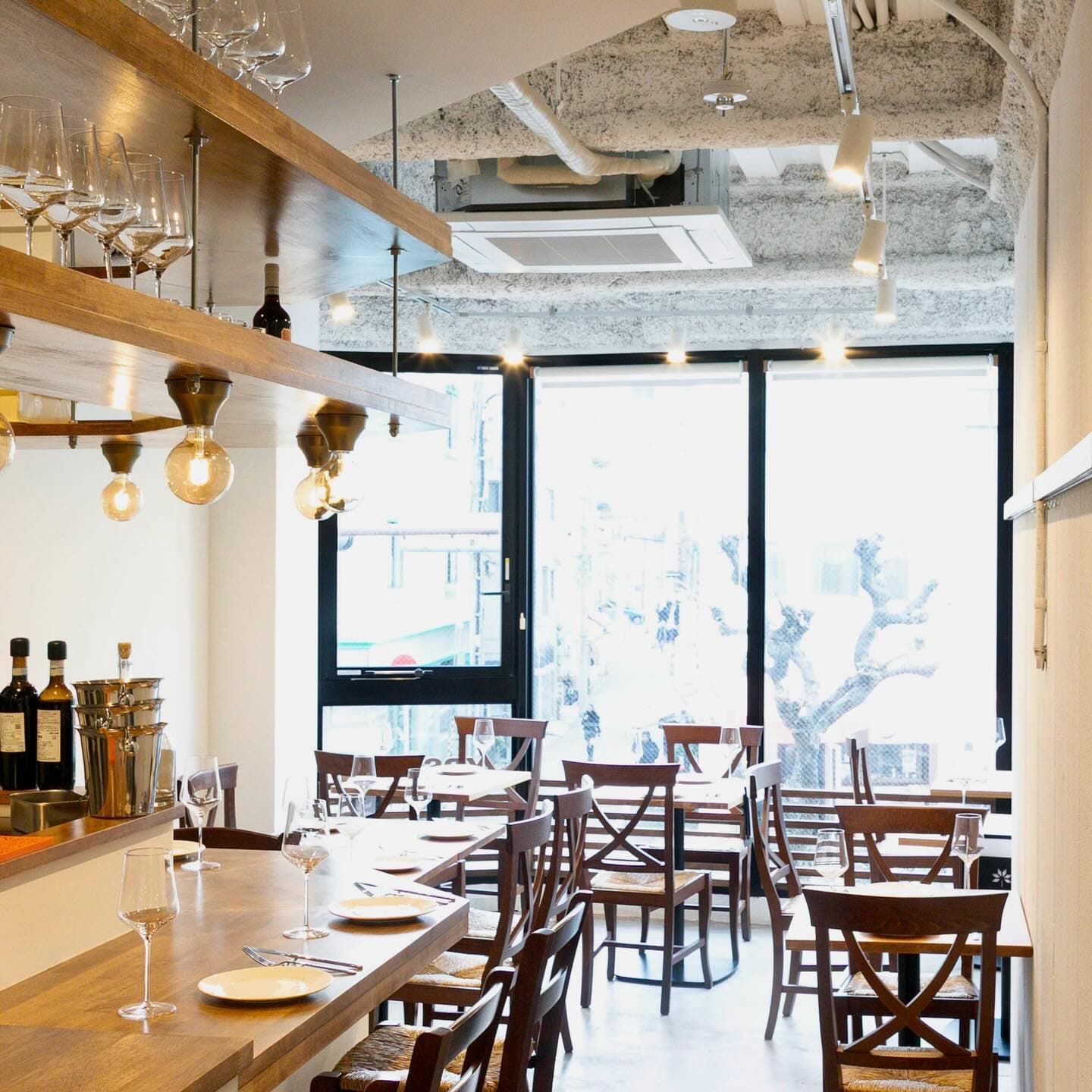 元町に現れた隠れ家イタリアン!da Ypsilonで自家製パスタとワインに酔いしれるのイメージ画像