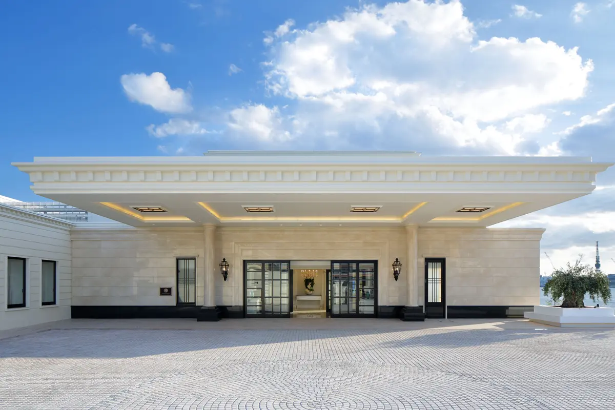 きらめく苺とショコラの誘惑!神戸ラスイートで贅沢ブッフェのイメージ画像