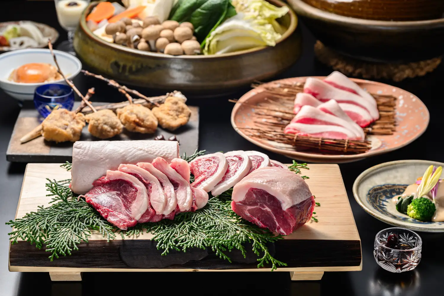 丹波篠山 近又、希少な小猪肉ぼたん鍋コースを期間限定で提供のイメージ画像