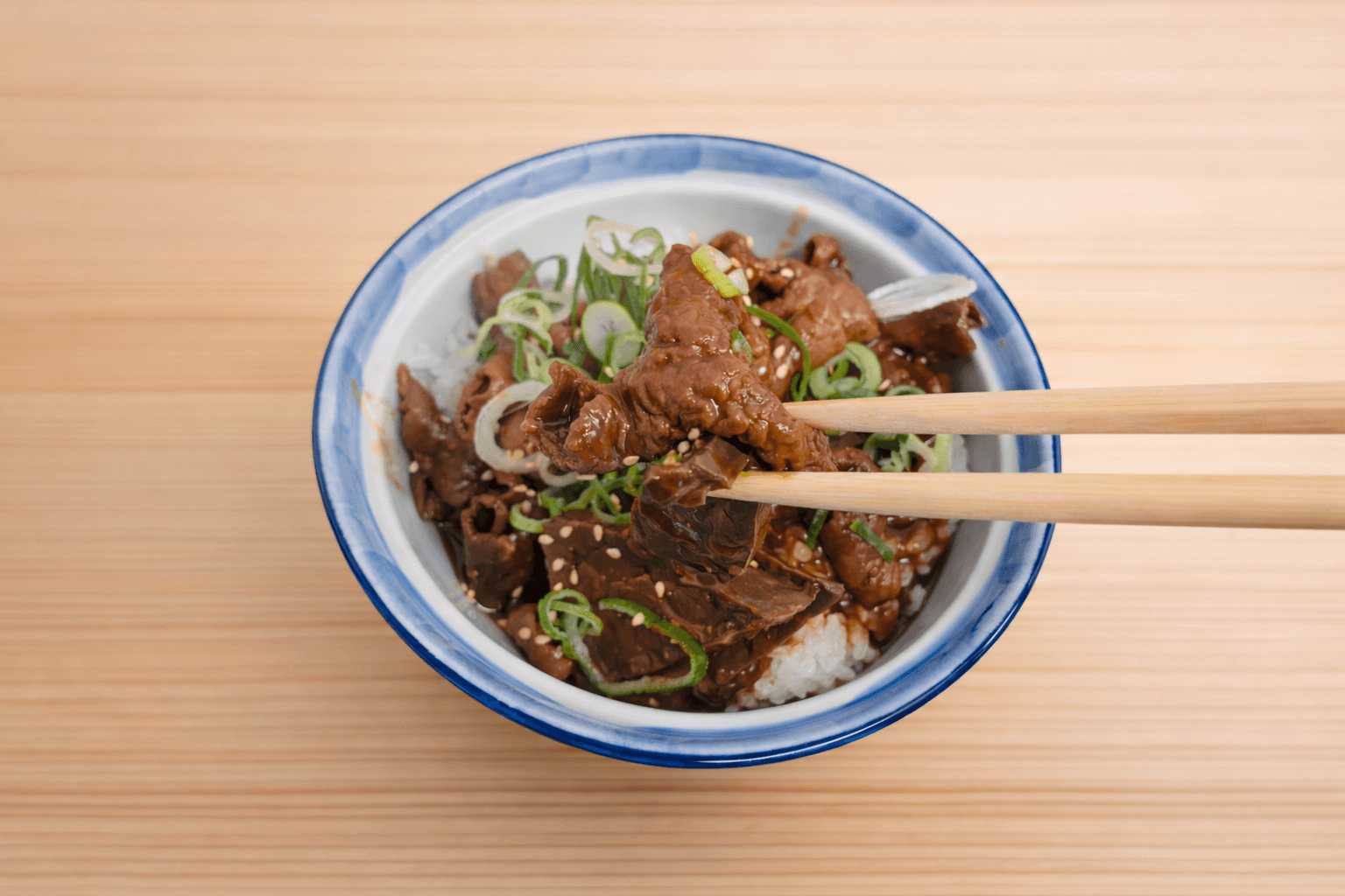 新開地「チャップリン」ホルモン立ち飲み!昼飲み予算999円以下のイメージ画像