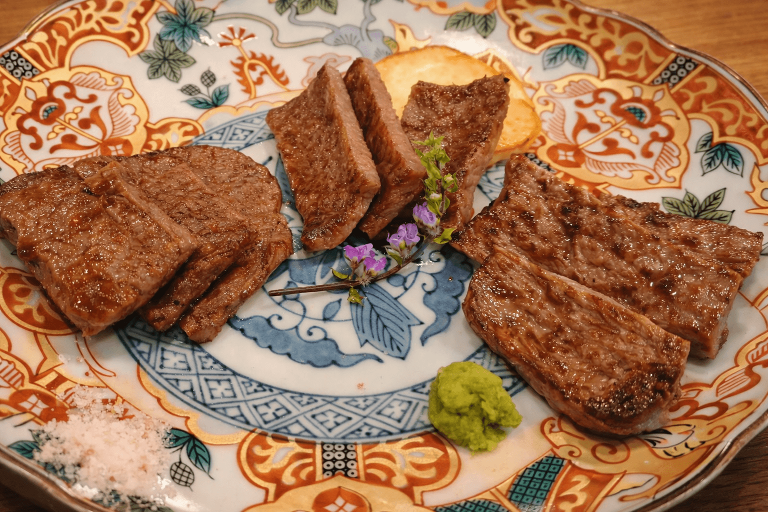 三宮北野坂「炭火焼 井の万」3/1開店!厳選素材の日本料理を堪能のイメージ画像