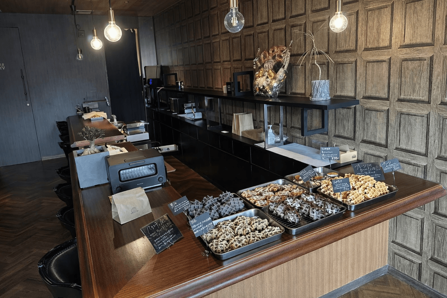 焼きたてワッフルを店内で!神戸「MeLO」3月からイートインのイメージ画像