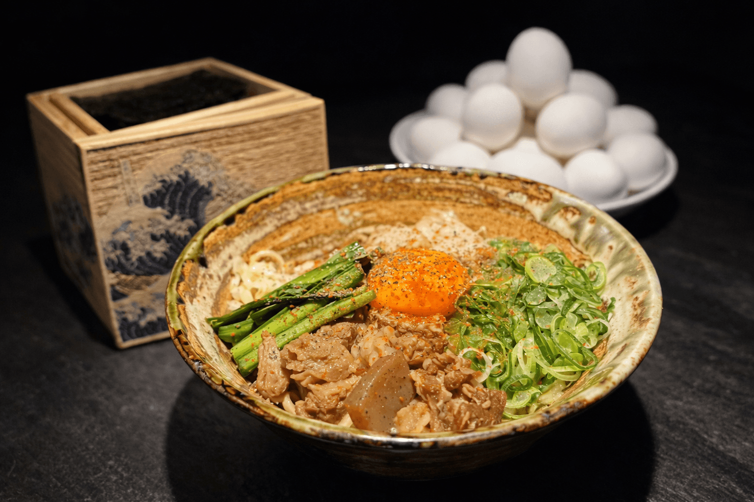 神戸元町「駄目な隣人」ぼっかけまぜそば新発売!神戸名物とラーメンの融合のイメージ画像