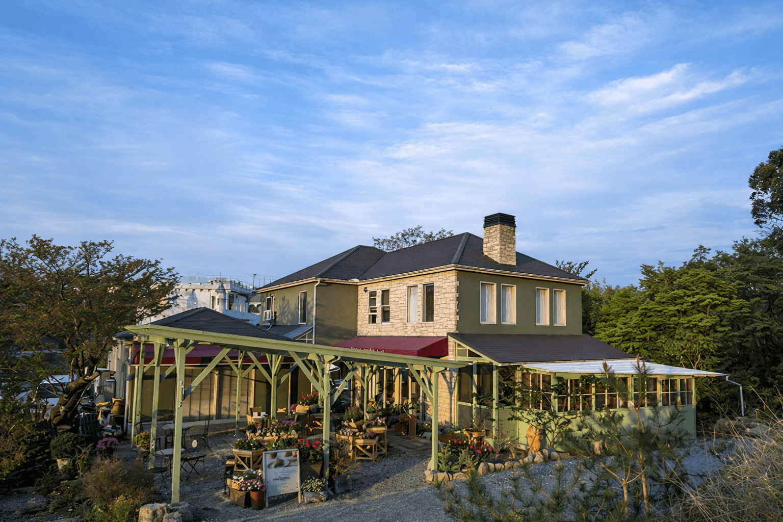 有馬の人気洋菓子店「エレ・モンターニュ」芦屋に新店!駅近で手軽に絶品スイーツのイメージ画像