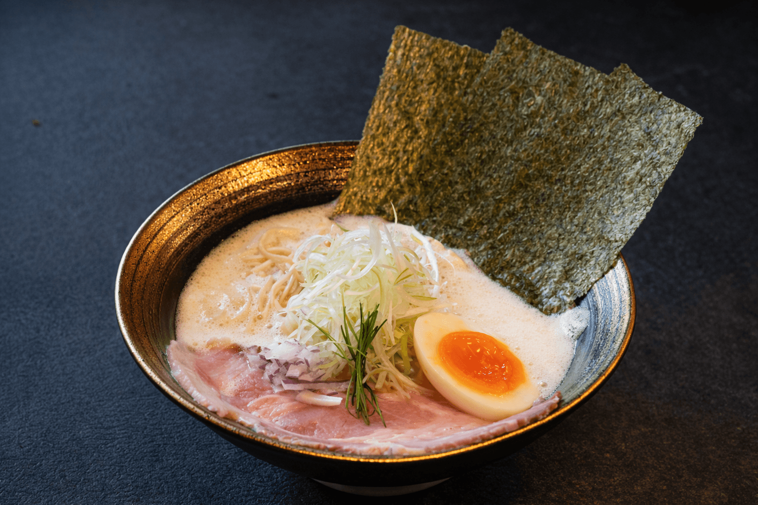 芦屋駅すぐ!鶏白湯ラーメン専門店「麺処神社」3/17オープン!こだわりの一杯のイメージ画像